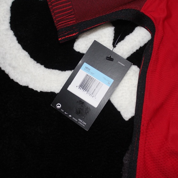 Men's Nike Red US Soccer 2017 Third Clint Dempsey Jersey - Picture 10 of 11